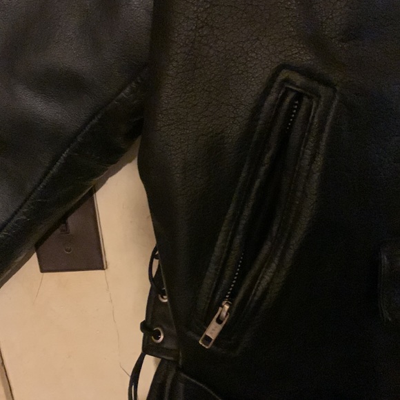 5x woman’s leather motorcycle jacket - Picture 5 of 7